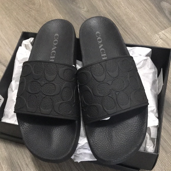 Coach Signature Slide - Picture 3 of 16